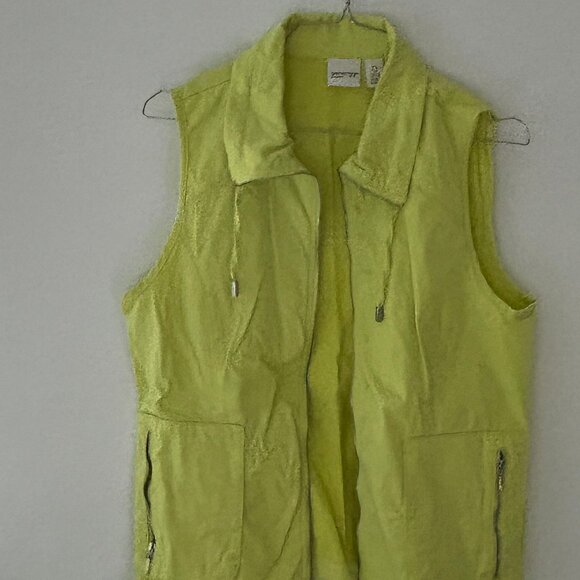 Z'ENERGY Golf by CHICO'S Women’s performance vest Yellowish Green SZ 0 Zip Front - Picture 1 of 8